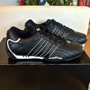 Vintage 2006 Adidas Adi Racer Black White Goodyear Mens Size 7.5 Women’s 9